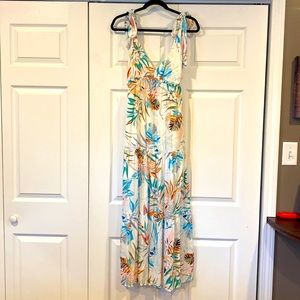 NWOT White multicolored tiered maxi dress size S, lined